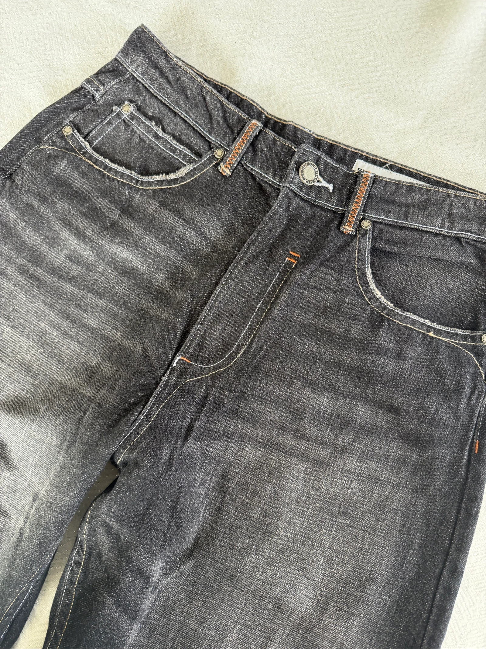 Jeans evasé cinza escuro - preto bordado nos bolsos - Bershka tamanho 38 – photo 5